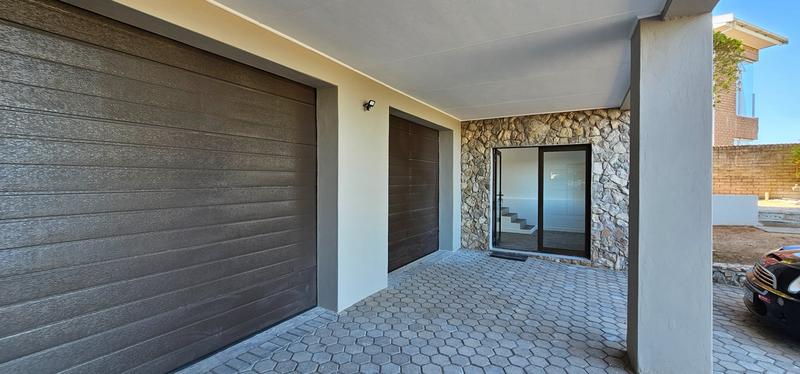 4 Bedroom Property for Sale in Stilbaai Wes Western Cape